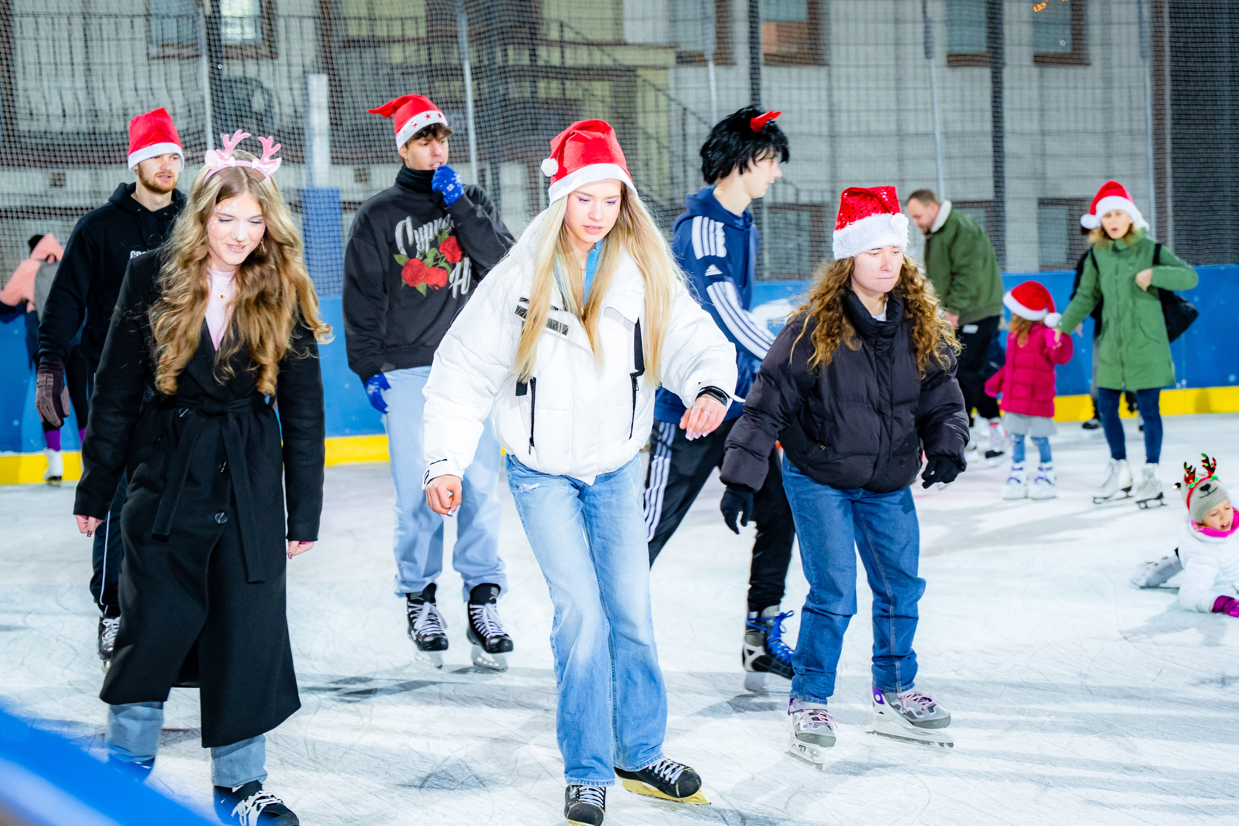 Otvorenie ladovej plochy v Mestskom parku-18